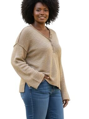 **NWT** BOUTIQUE Lightweight Sweater